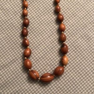 VINTAGE NECKLACE 15” WOODEN BEADED GOLD TONED ACCENTS GRADUATED BOHEMIAN - #340